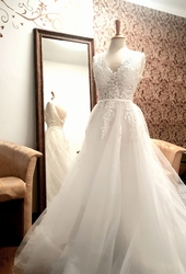 Bohunka svatební šaty na ramínka smetanové